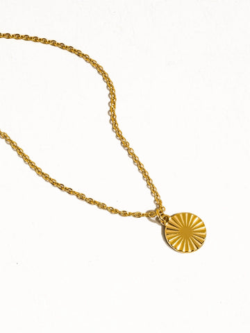 Miraz 18k Gold Round Sun Gaze Necklace