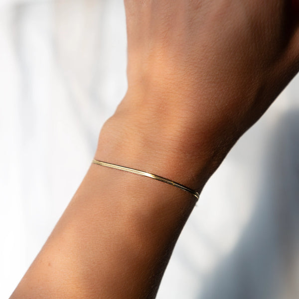 Thin Herringbone Gold Chain Bracelet