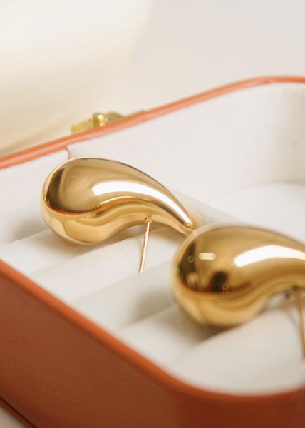 **FREE GIFT with $75 Purchase** Collette Droplet Earring